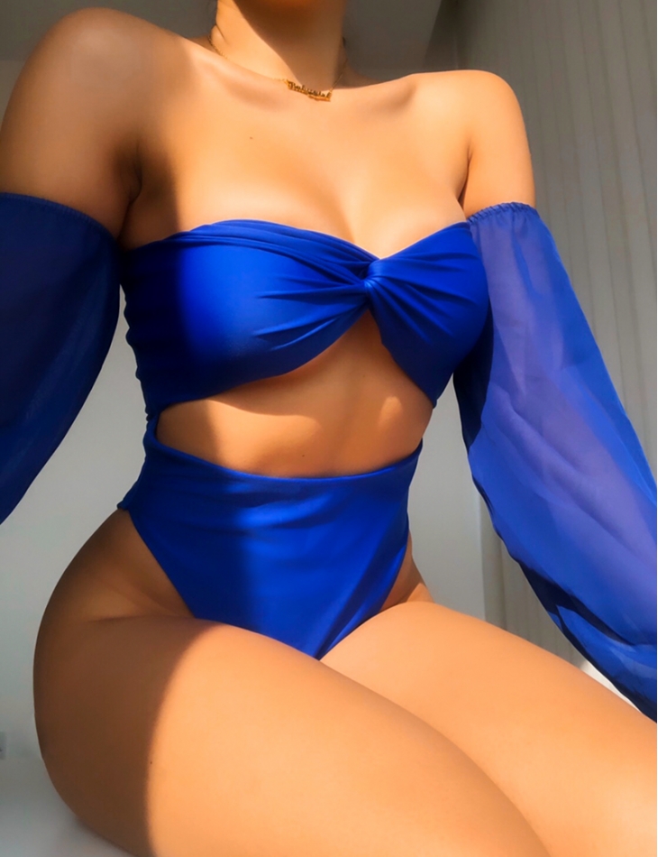 Swimsuit with Tie at the Chest & Frill Sleeves
