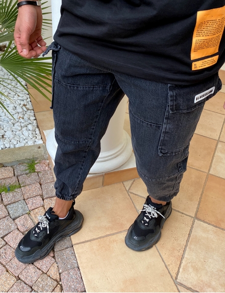 Cargo jeans with pocket