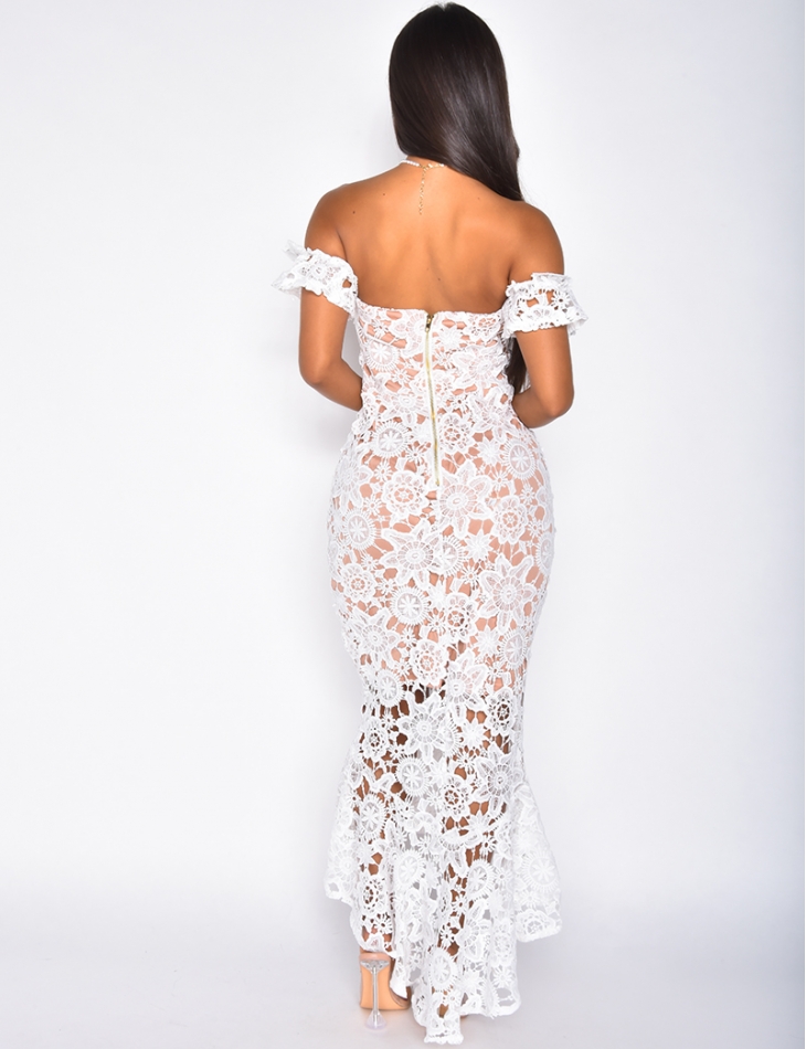 Premium Dress in Embroidery and Lace