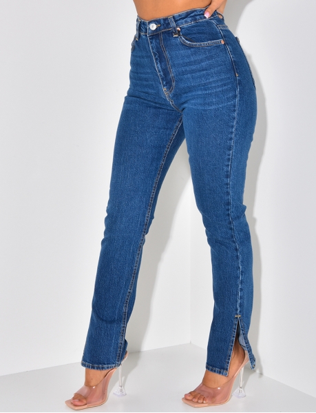 Jeans mit hoher Taille und Schlitz