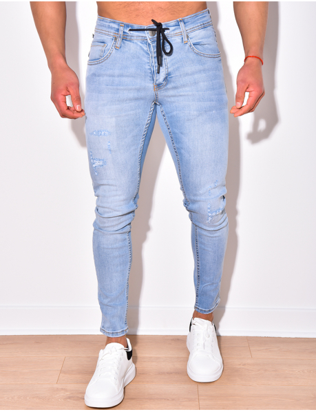 Jeans in Destroyed-Optik mit Faden-Cutouts