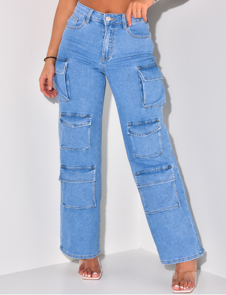 Wide multi-pocket cargo jeans