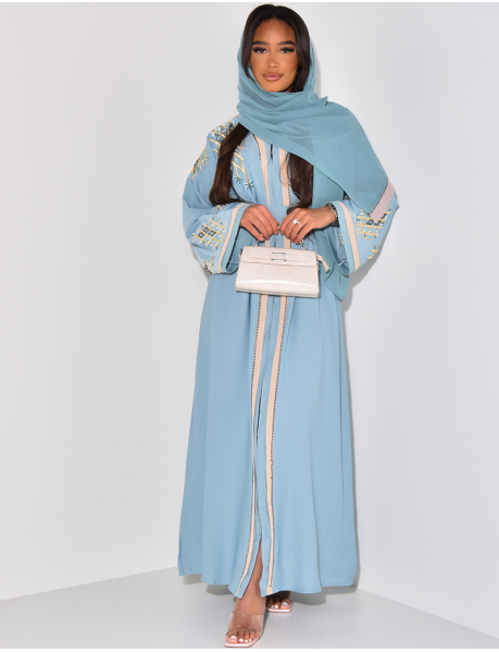 Abaya made in Dubai à broderies & strass + foulard