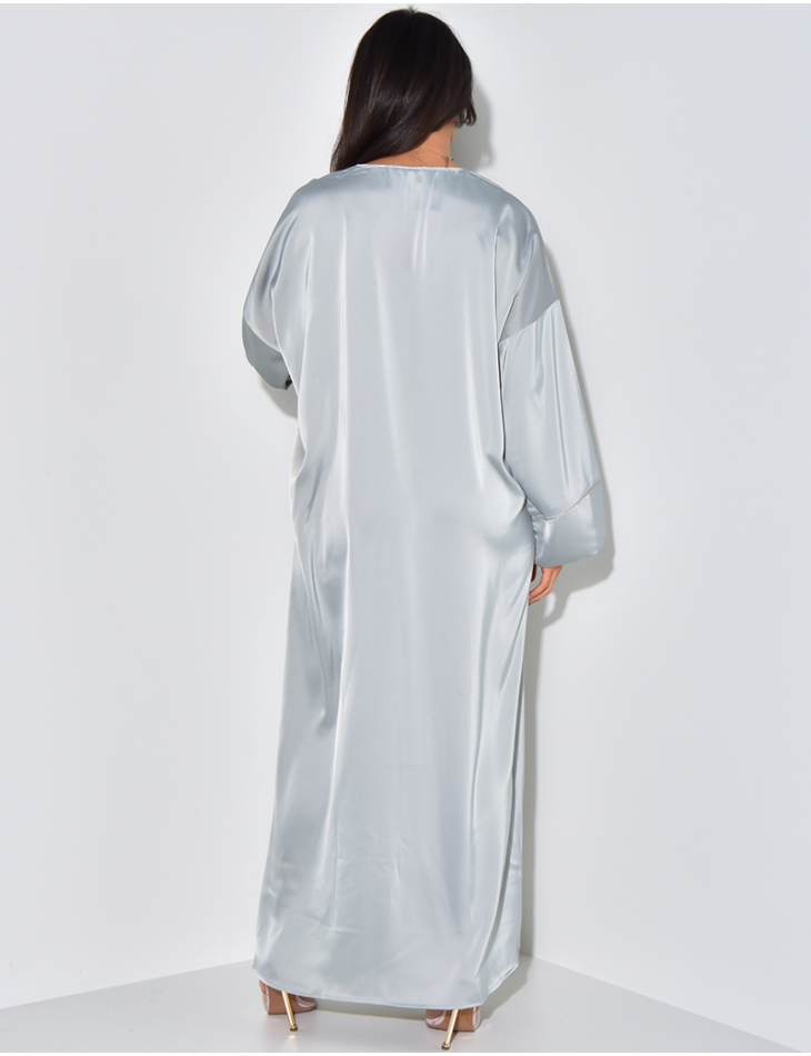 Abaya longue en satin zippée à liséré doré