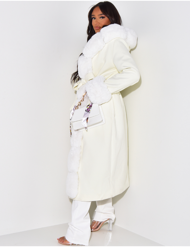   Long hooded coat with fur
