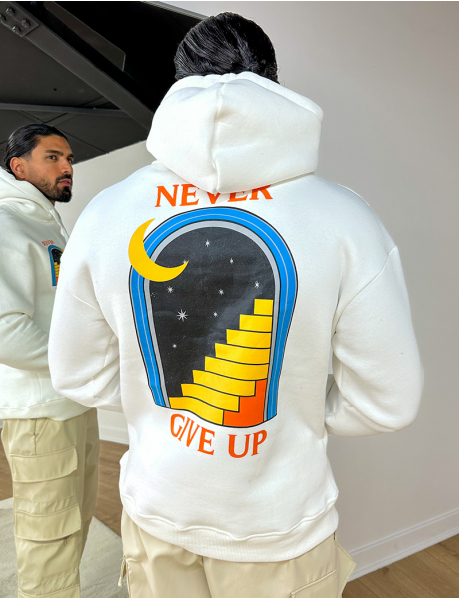 Sweat molletonné "Never give up"