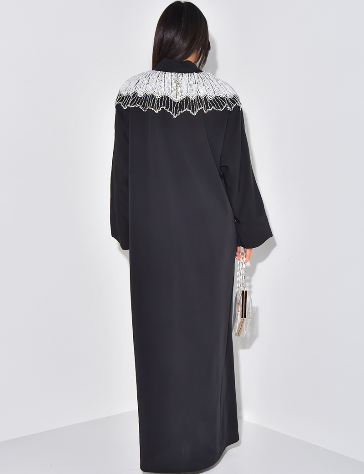 Abaya à perles et strass sur les épaules