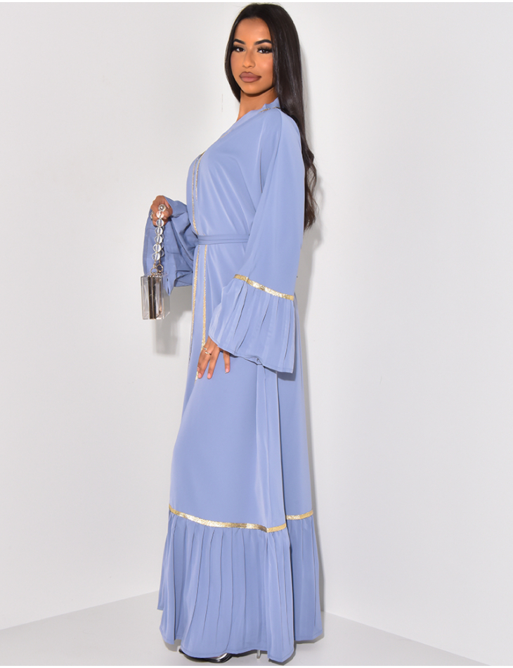 Abaya-Kleid mit Goldbesatz und Rüschen