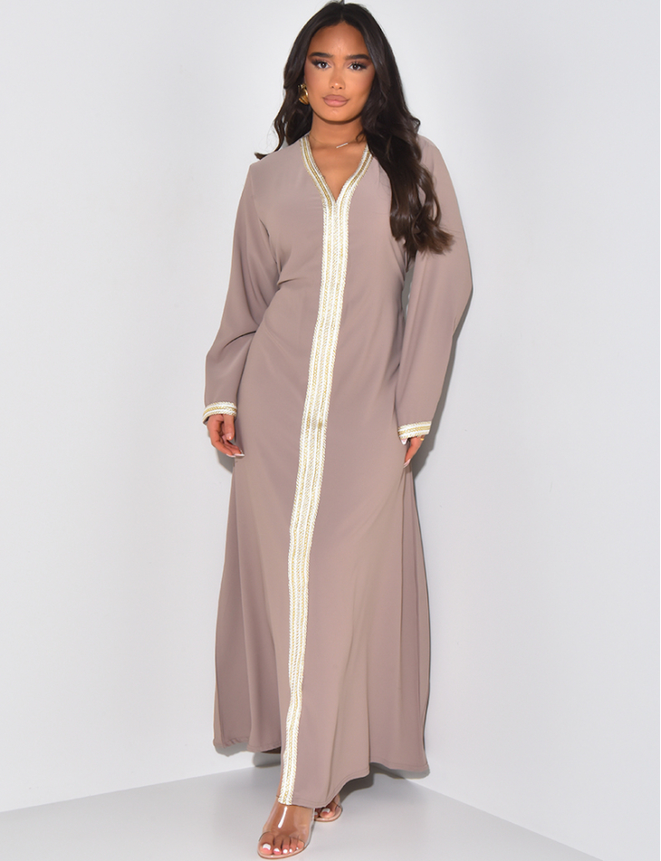 Abaya à broderies dorées et ceinture à nouer